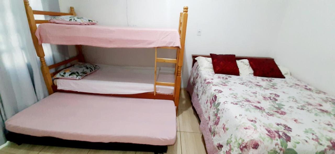 Kitnet S2 Em Torres-Rs - Na Mais Bela Praia Gaucha - Cozinha - Banheiro - Ar Condicionado - Tv Smart 32' - Wi-Fi - Estacionamento - Anfitria Superhost No Bnb ภายนอก รูปภาพ